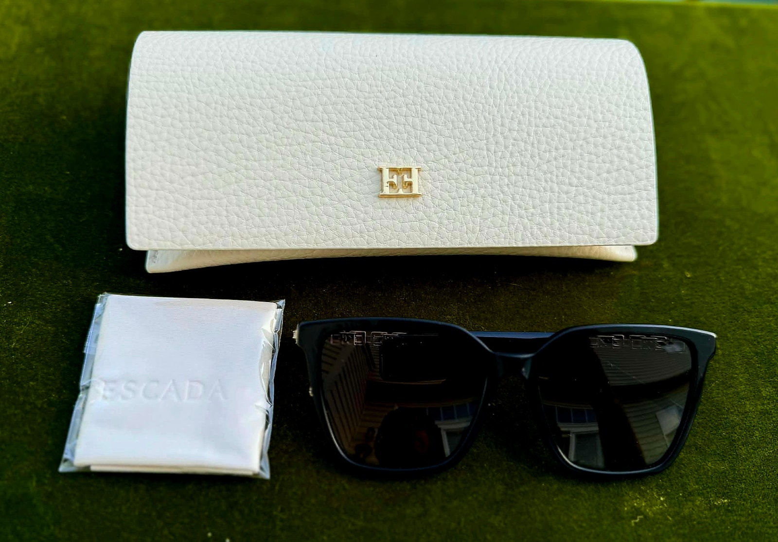 Nwt Escada Shiny Black Square Sunglasses Sesd96 New In Case With Cloth